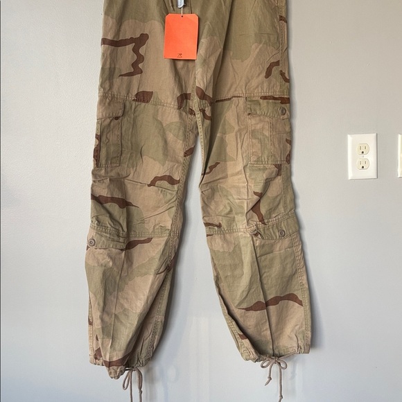 Camo cargo pants NWT (unisex) - Picture 10 of 10